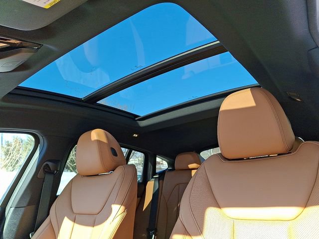 Used 2023 BMW X4 xDrive30i image 14