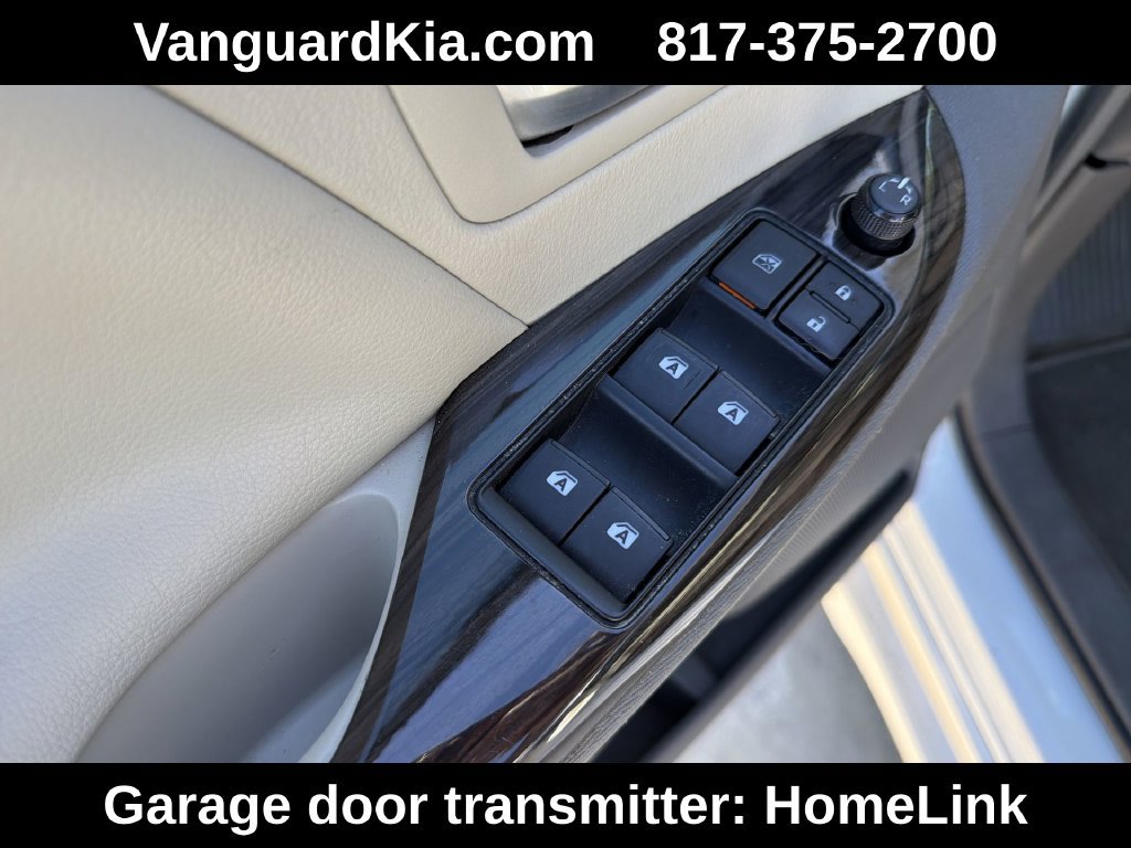 Used 2018 Toyota Sienna XLE Premium FWD image 17
