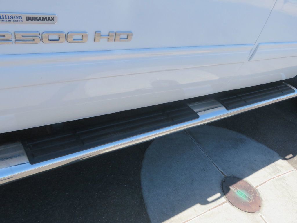 Used 2008 GMC Sierra 2500 SLT w/ EZ-Lift Tailgate Package RWD image 16