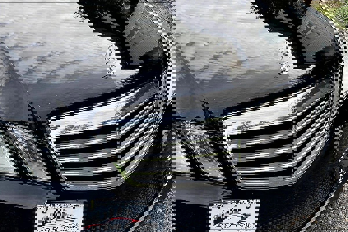 Used 2011 Mercedes-Benz E 350 4MATIC Sedan image 31