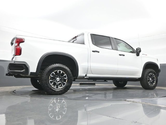Used 2025 Chevrolet Silverado 1500 ZR2 w/ Technology Package AWD/4WD image 27
