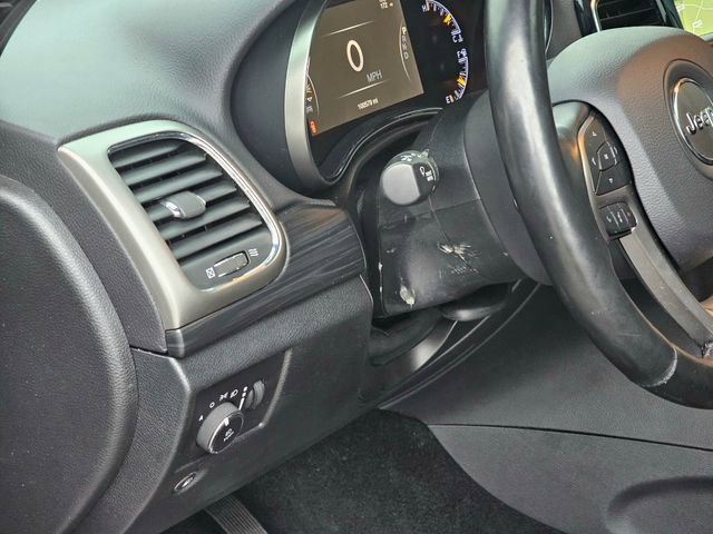 Used 2020 Jeep Grand Cherokee Altitude image 16