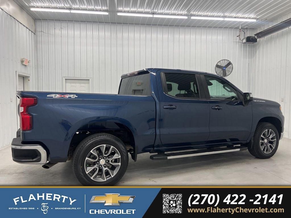 Used 2023 Chevrolet Silverado 1500 LT AWD/4WD image 2