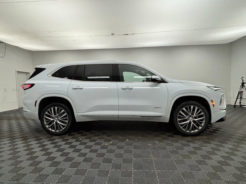 New 2026 Buick Enclave Avenir w/ Super Cruise Package image 9