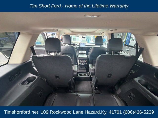 Used 2023 Lincoln Aviator AWD w/ Premium Package image 18