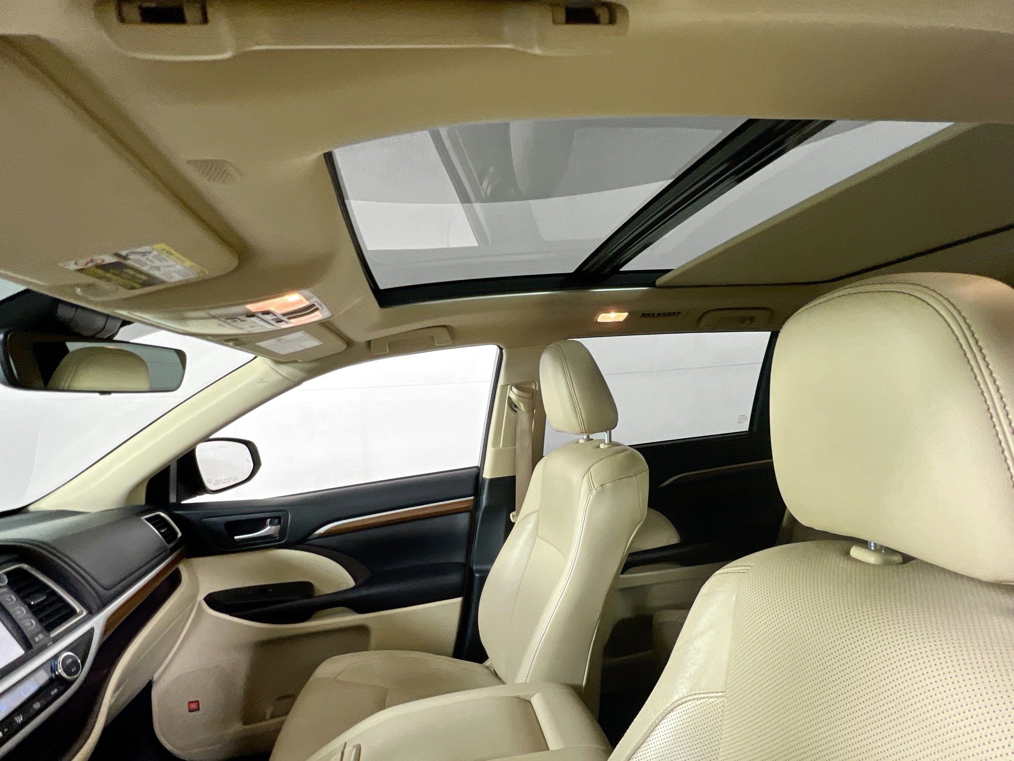 Used 2018 Toyota Highlander Limited Platinum w/ Protection Package #3 image 23