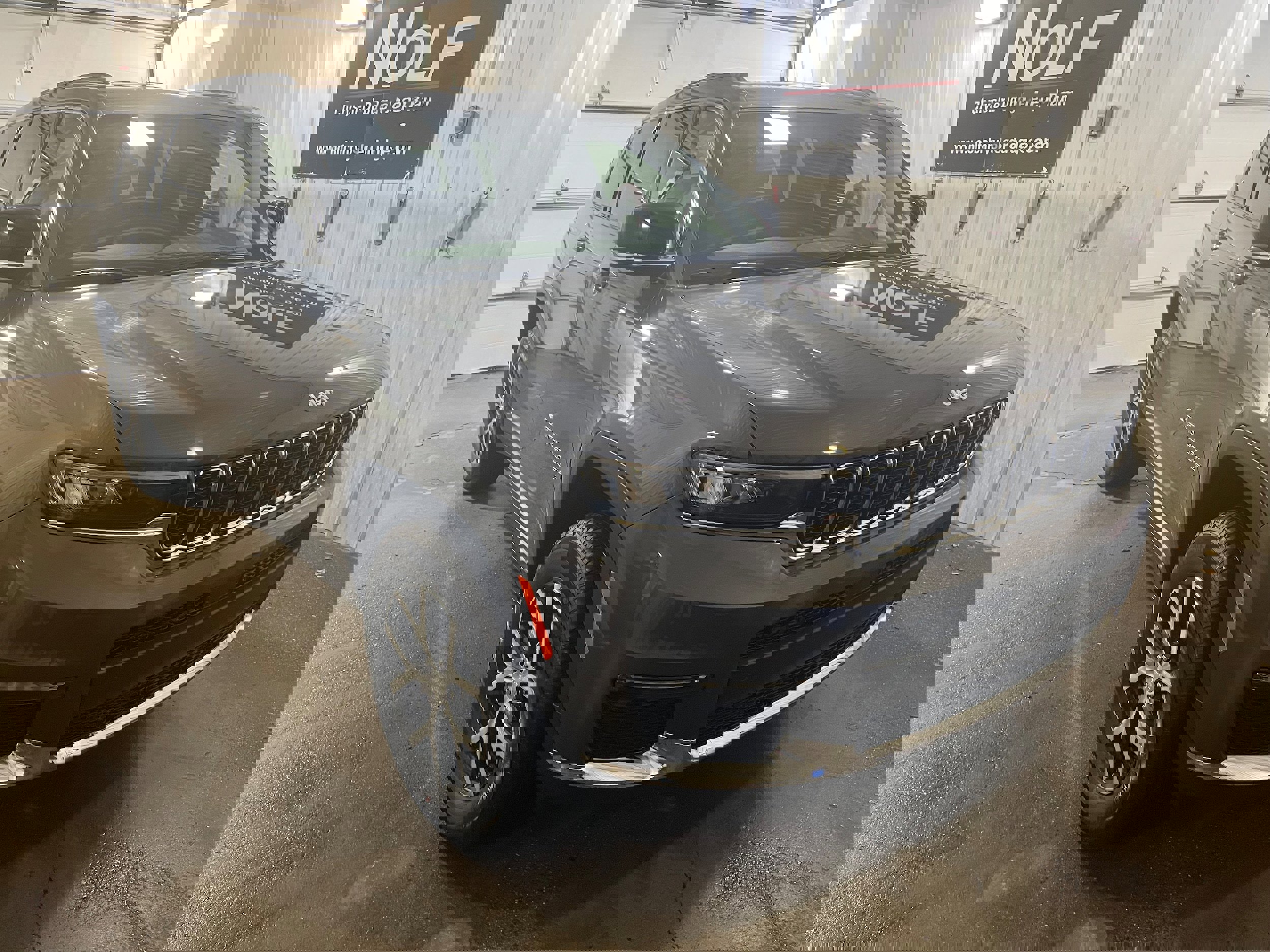 New 2025 Jeep Grand Cherokee L Limited image 2