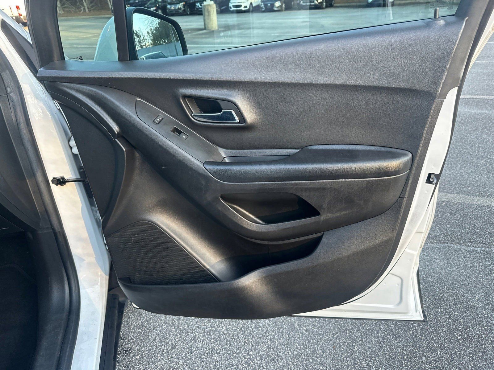 Used 2020 Chevrolet Trax LS w/ Tint and Cruise Package image 14