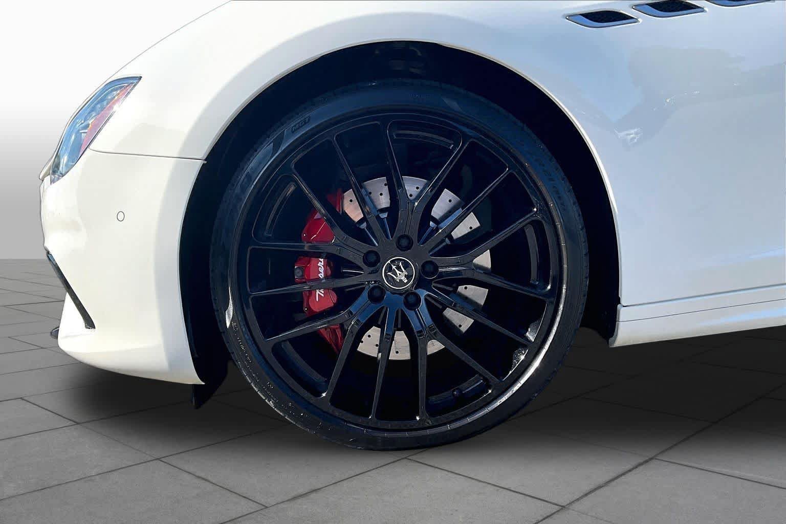 Used 2024 Maserati Ghibli Modena Ultima Q4 AWD/4WD image 11