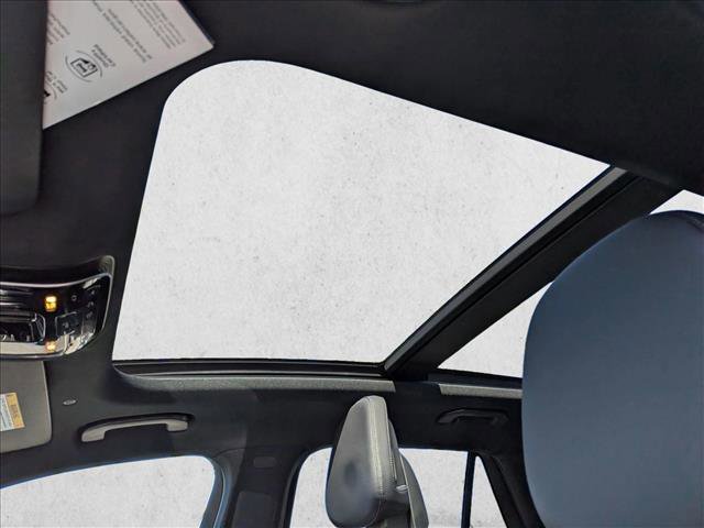 Used 2023 Mercedes-Benz GLC 300 4MATIC image 16