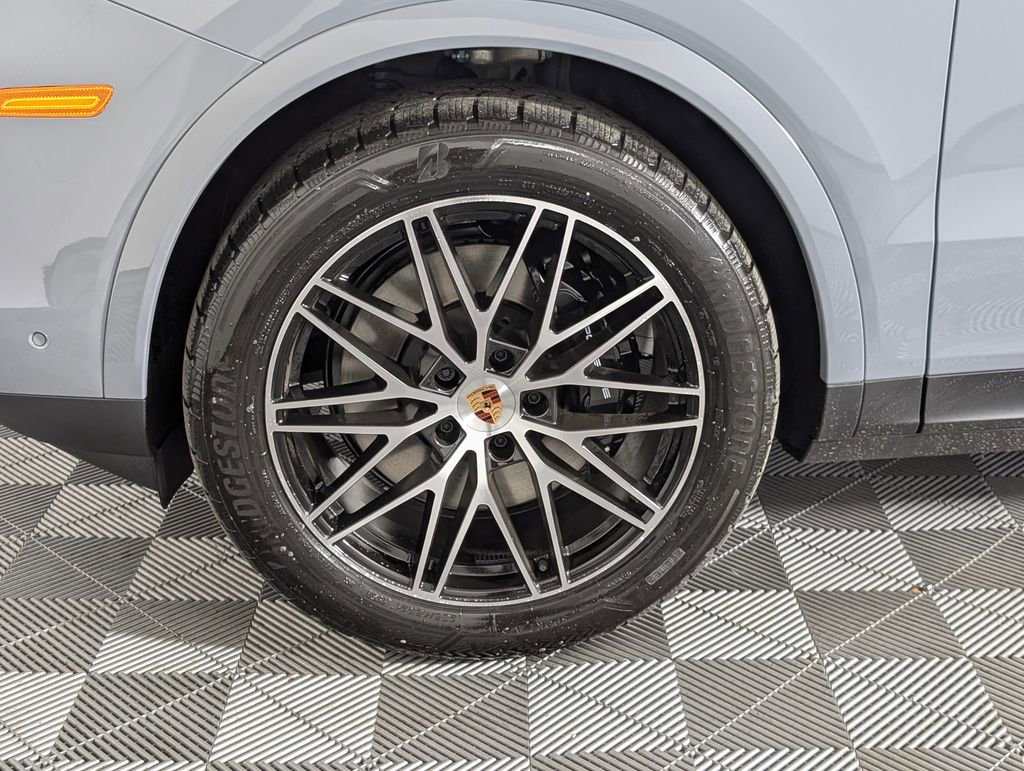 New 2026 Porsche Cayenne image 11