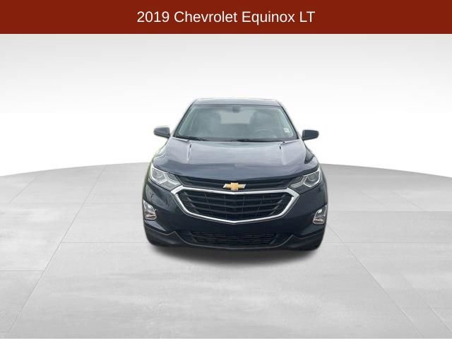 Used 2019 Chevrolet Equinox LT FWD image 2