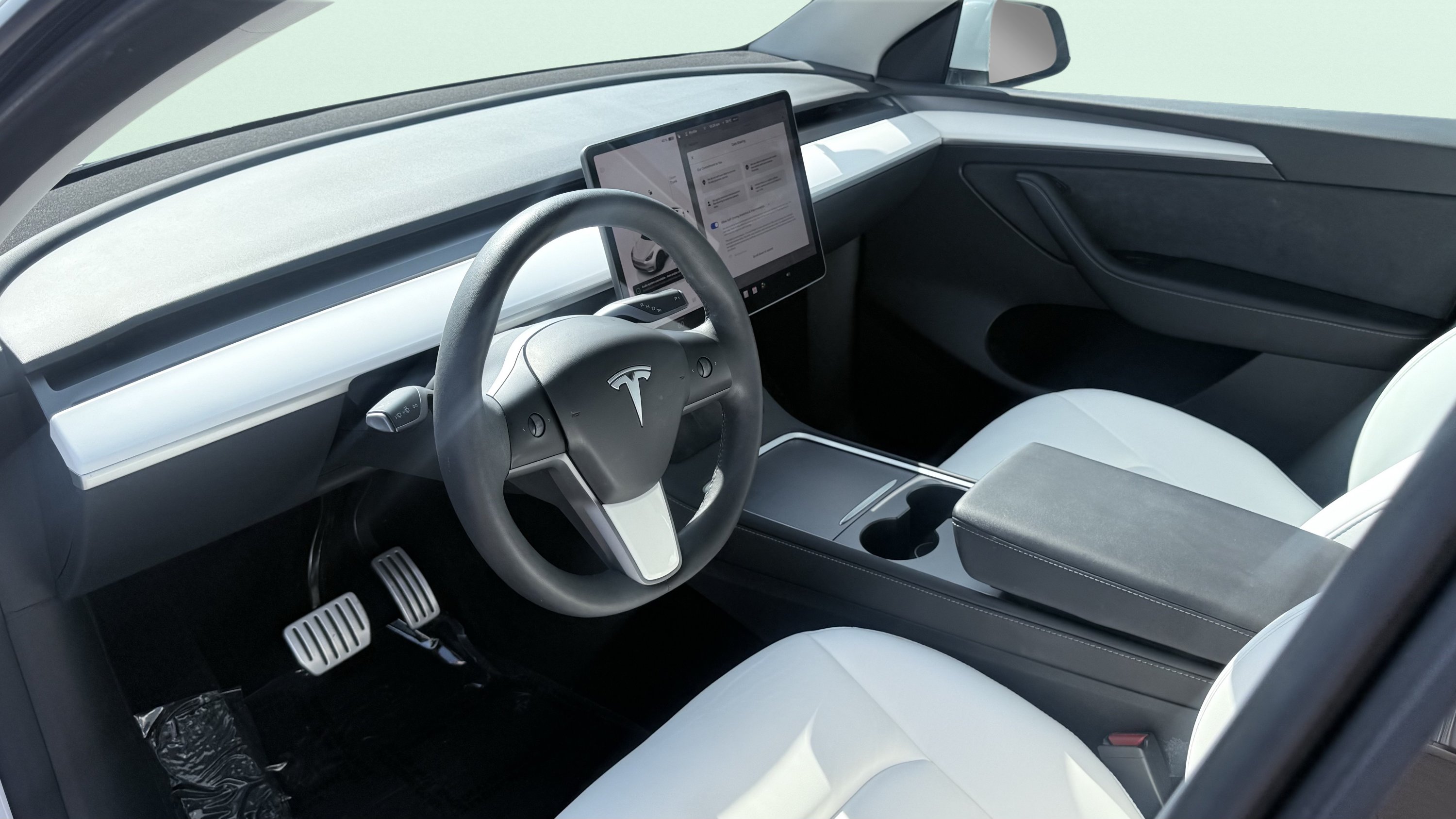 Used 2023 Tesla Model Y Long Range AWD/4WD image 19