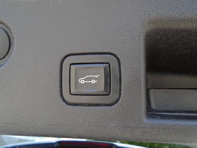 Used 2018 Chevrolet Equinox Premier AWD/4WD image 13