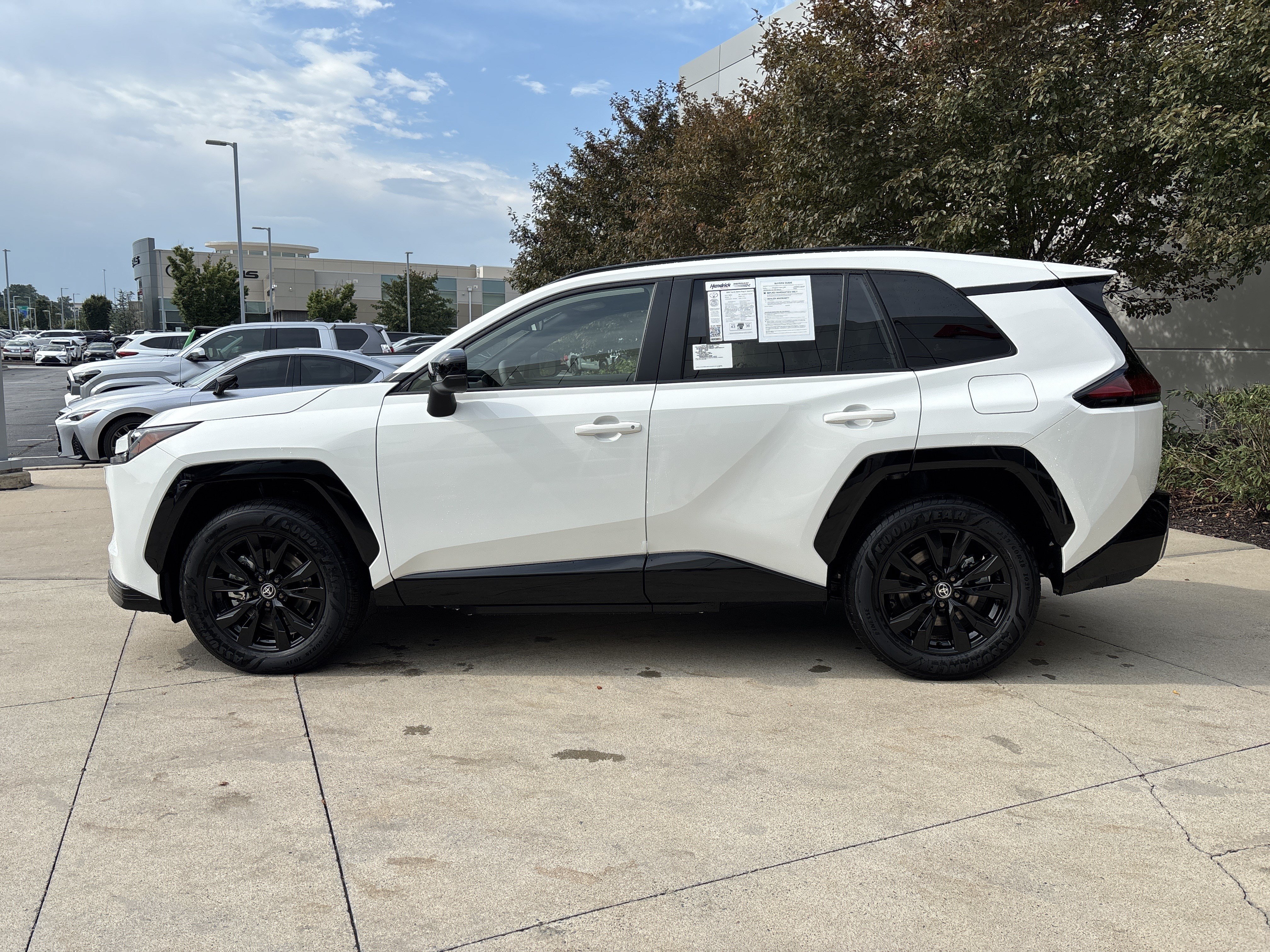 Used 2026 Toyota RAV4 SE AWD/4WD image 8