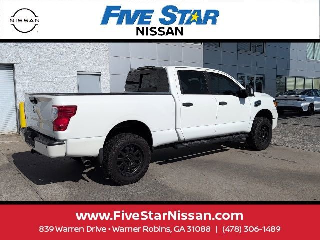 Used 2019 Nissan Titan SV w/ SV Convenience Package AWD/4WD image 4