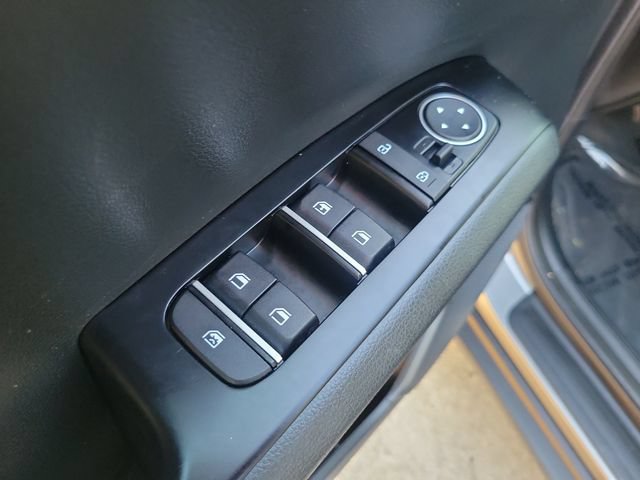 Used 2023 Kia Soul LX w/ LX Technology Package FWD image 13