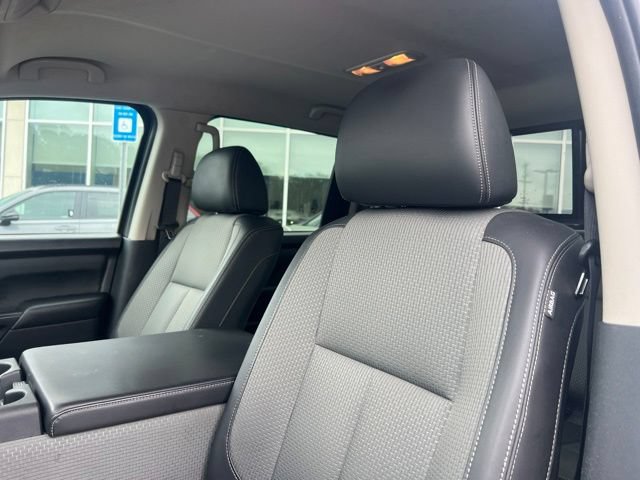 Used 2021 Nissan Titan S w/ S Utility Package RWD image 10