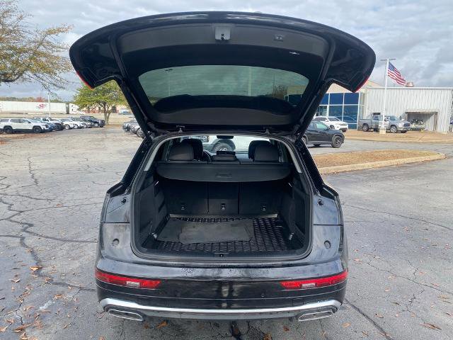 Used 2023 Audi Q5 2.0T Premium w/ Convenience Package image 9