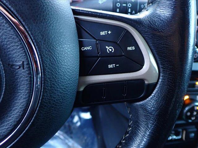 Used 2017 Jeep Renegade Limited image 16