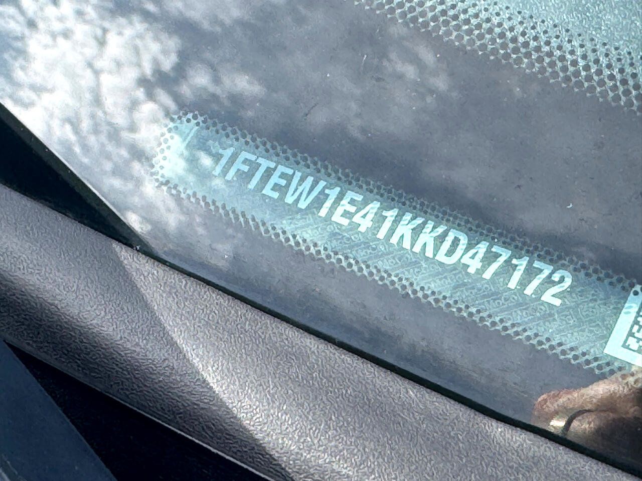 Used 2019 Ford F150 Lariat image 12