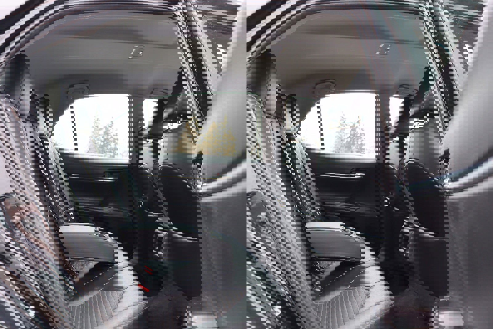 Used 2022 Toyota Camry SE image 17