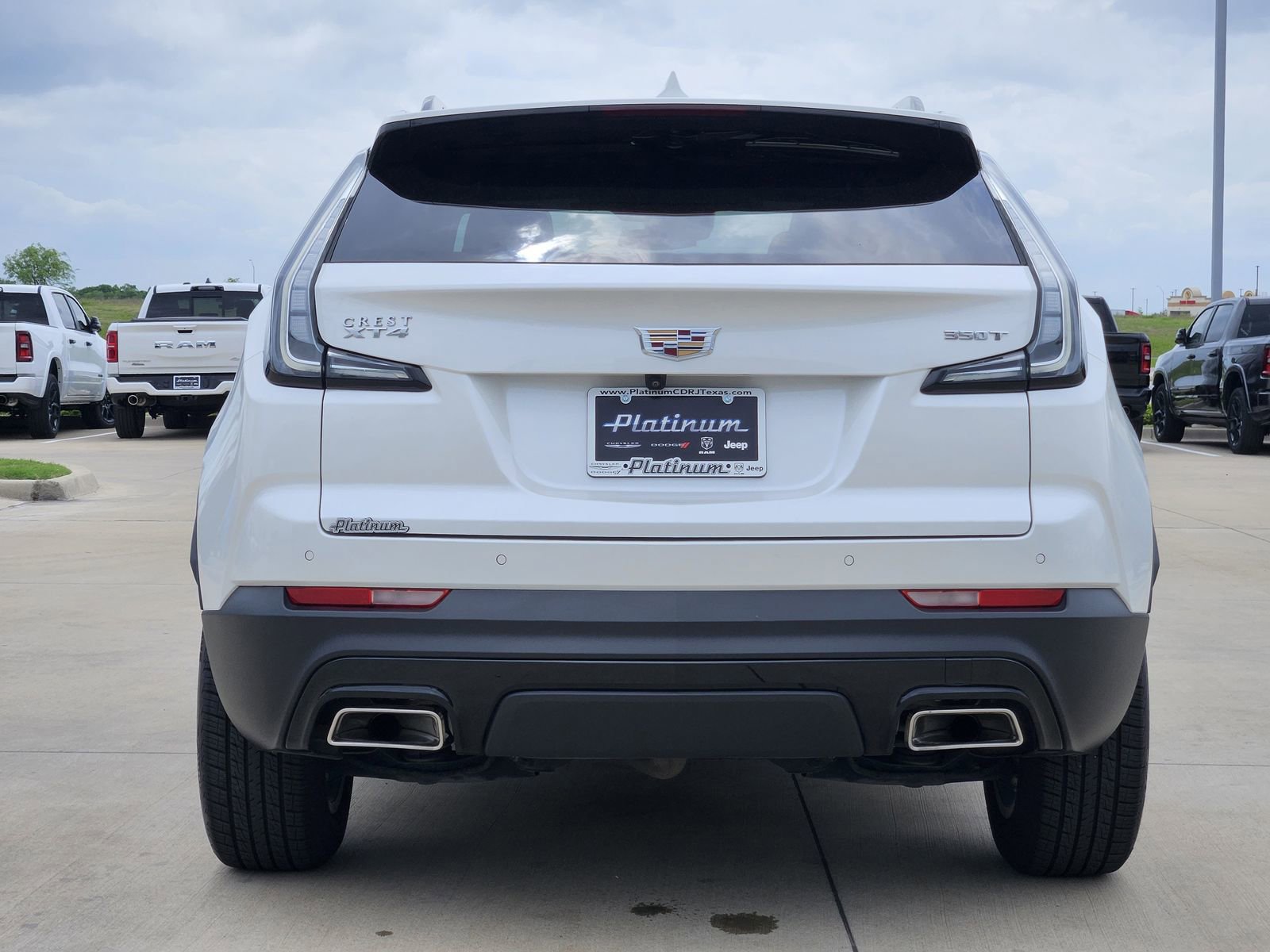 Used 2021 Cadillac XT4 Sport w/ Cold Weather Package image 8