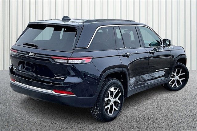 Certified 2024 Jeep Grand Cherokee Limited w/ Luxury Tech Group II image 12