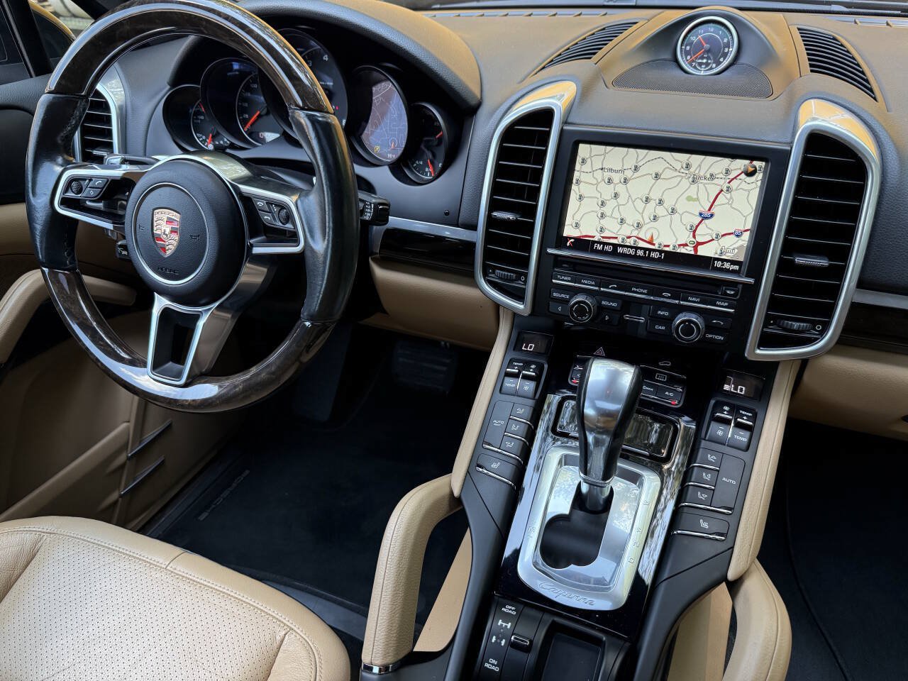 Used 2016 Porsche Cayenne AWD/4WD image 29