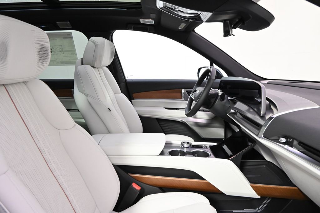 New 2026 Cadillac Vistiq Sport w/ LPO, Floor Liner Package image 15