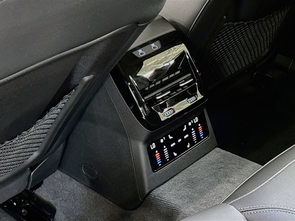 New 2026 Audi A6 Premium Plus AWD/4WD image 17