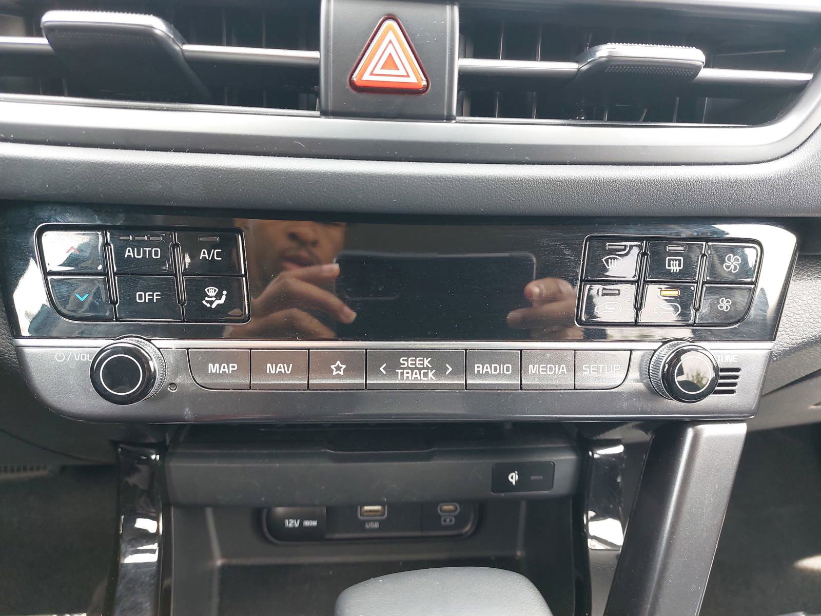 Used 2024 Kia Seltos EX FWD image 21