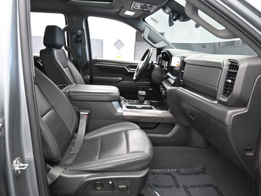 Used 2024 Chevrolet Silverado 1500 LTZ w/ LTZ Convenience Package II image 53