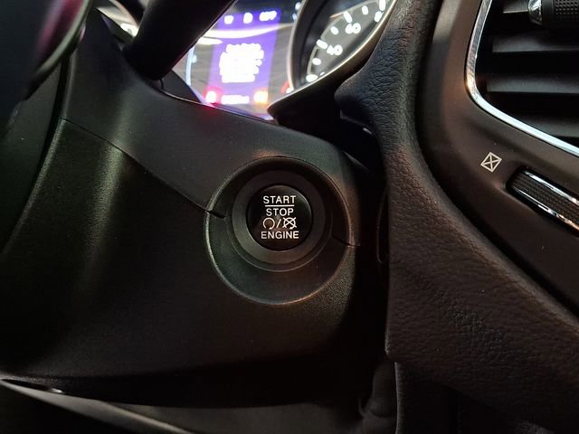 Used 2018 Jeep Compass Latitude w/ Cold Weather Group image 24