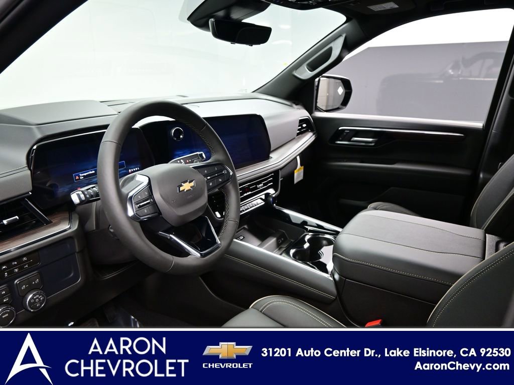 New 2026 Chevrolet Suburban Premier image 5