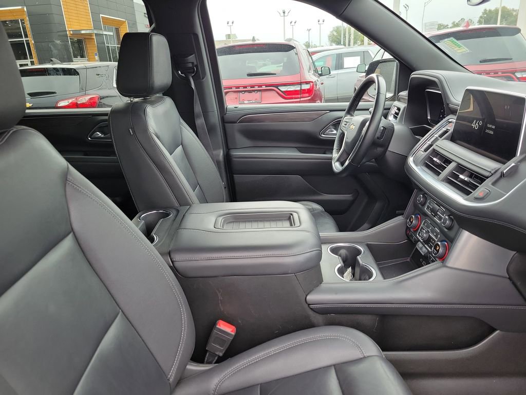 Used 2023 Chevrolet Suburban LT RWD image 35