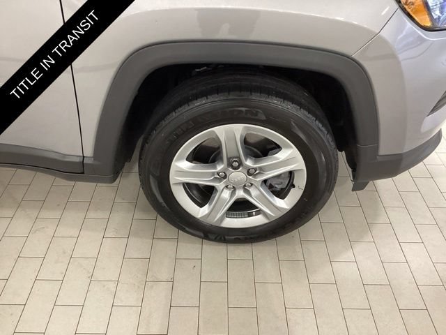 Used 2023 Jeep Compass Latitude w/ Convenience Group AWD/4WD image 22