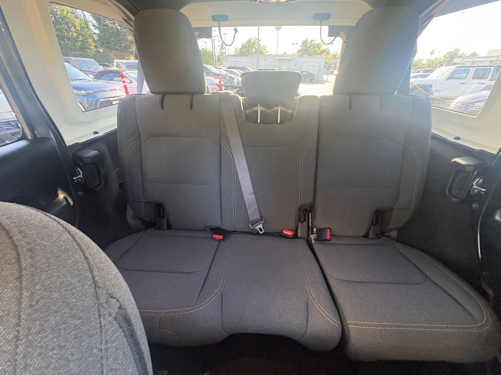 Used 2025 Jeep Wrangler Sport S AWD/4WD image 37