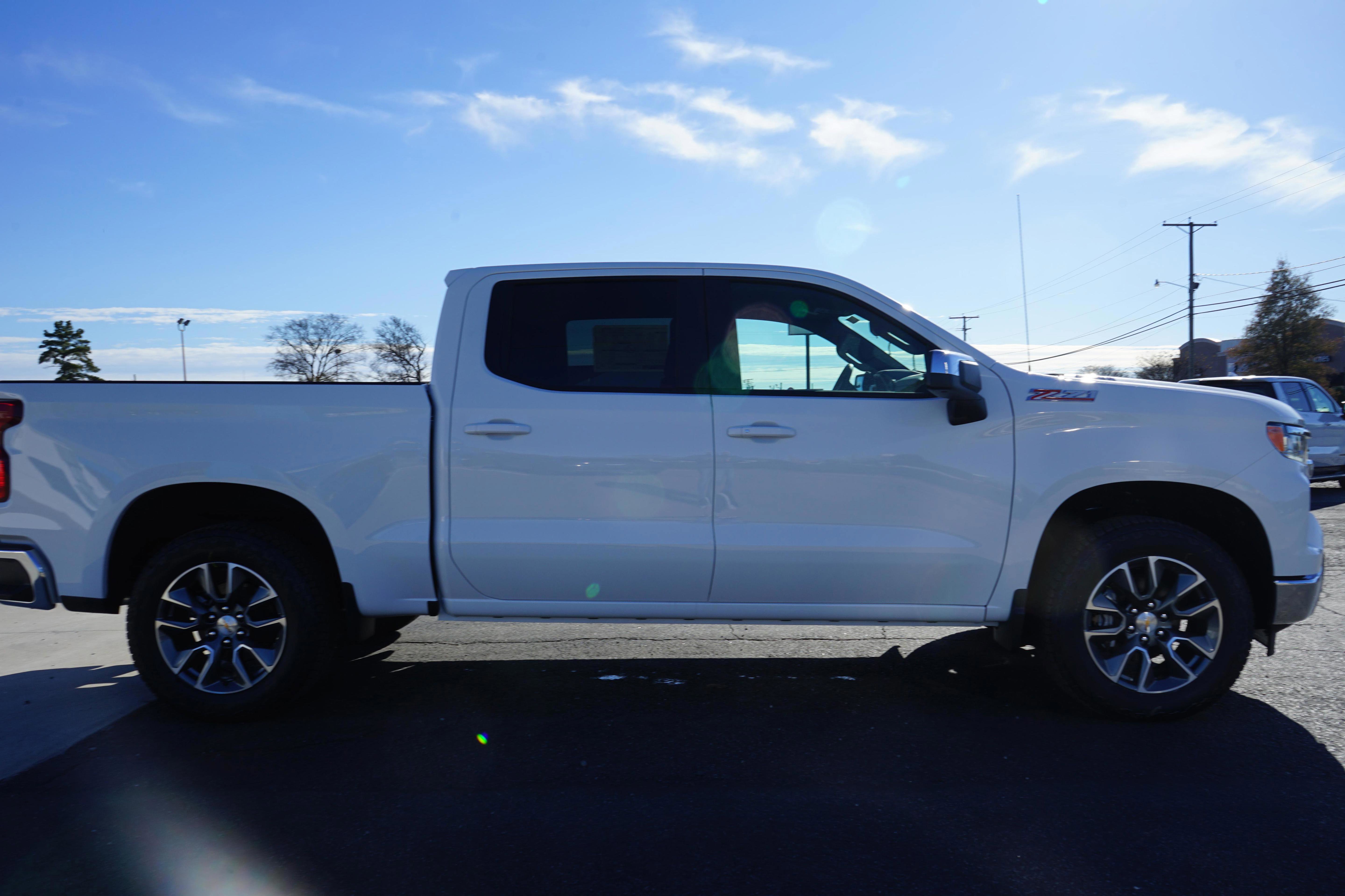 New 2026 Chevrolet Silverado 1500 LT w/ All Star Edition Plus AWD/4WD image 6