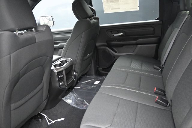 New 2026 RAM 1500 Express AWD/4WD image 39
