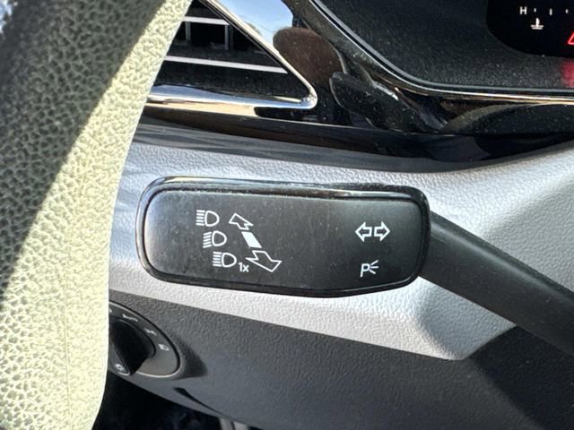 Certified 2022 Volkswagen Taos S image 24