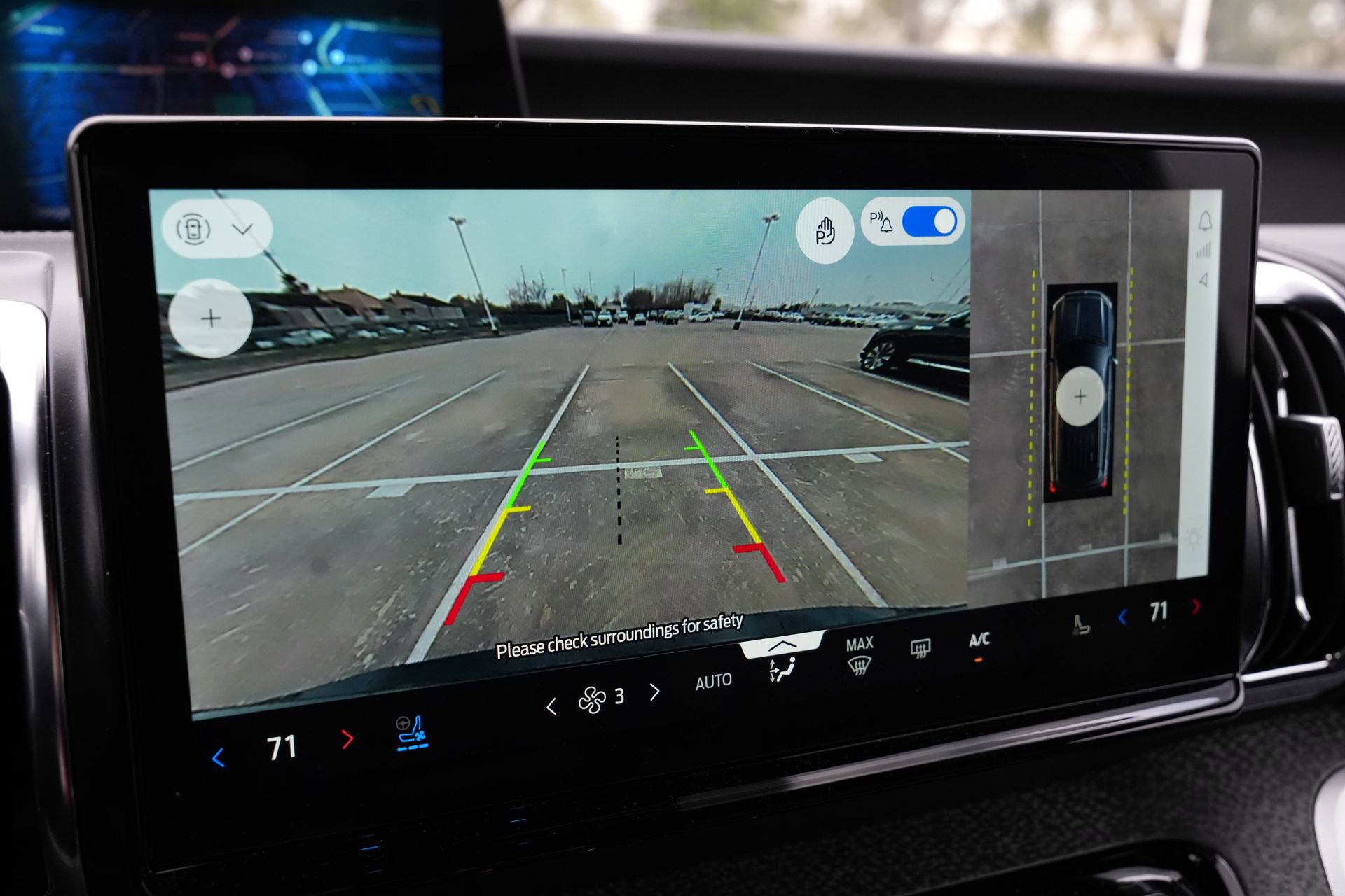 Used 2025 Ford Expedition Tremor image 13