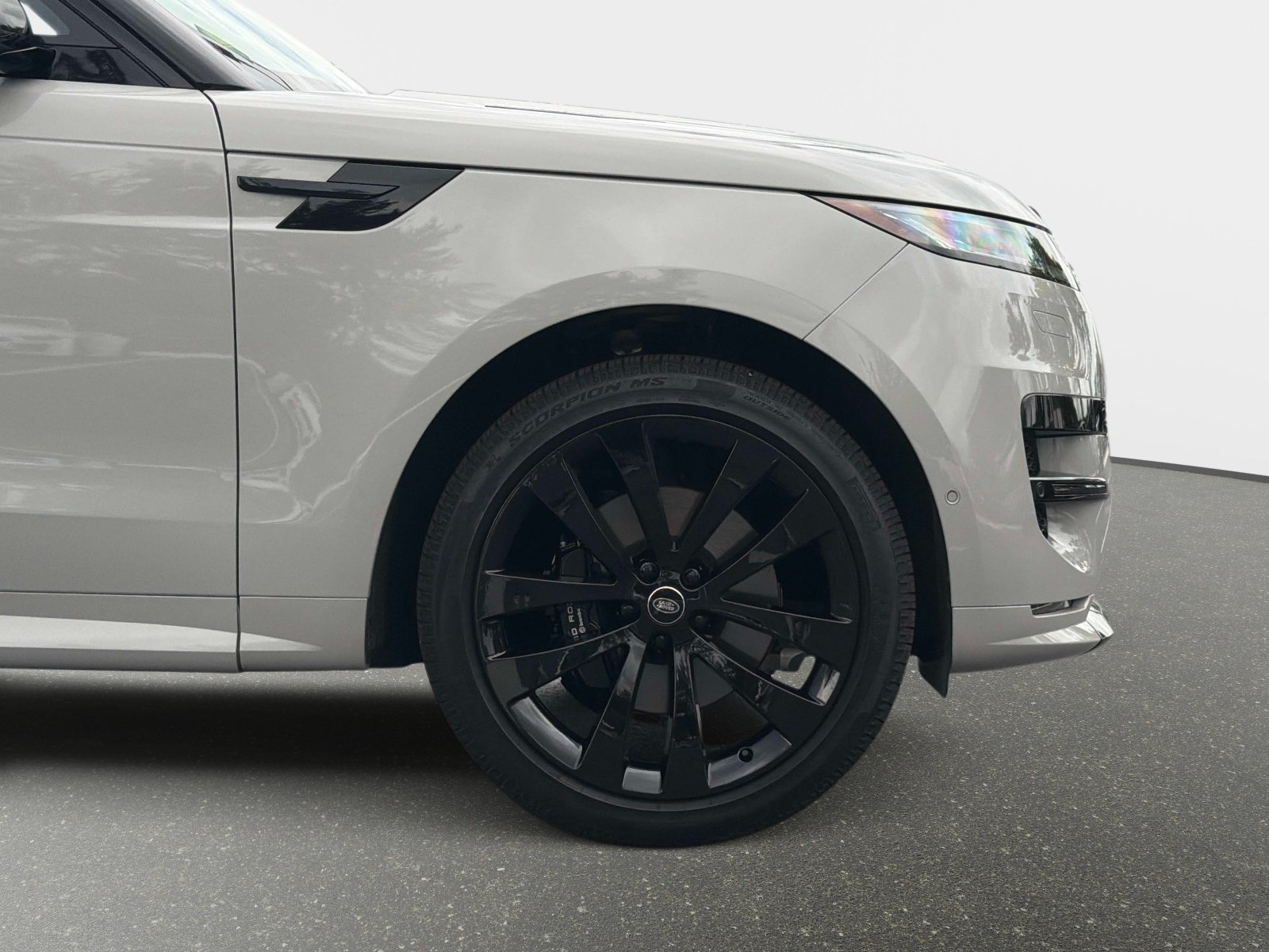 Used 2025 Land Rover Range Rover Sport Dynamic SE AWD/4WD image 22
