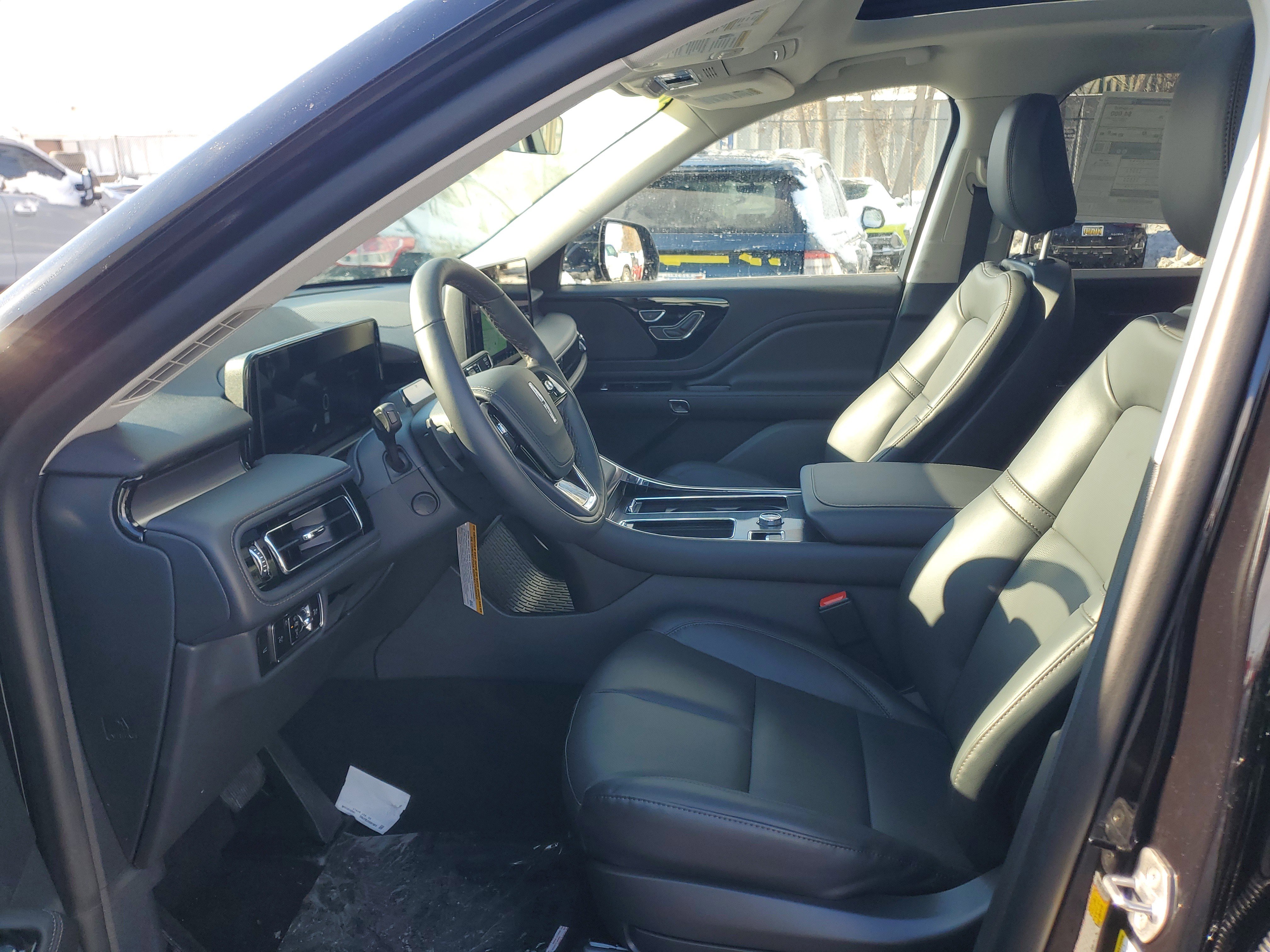 New 2026 Lincoln Aviator AWD image 11