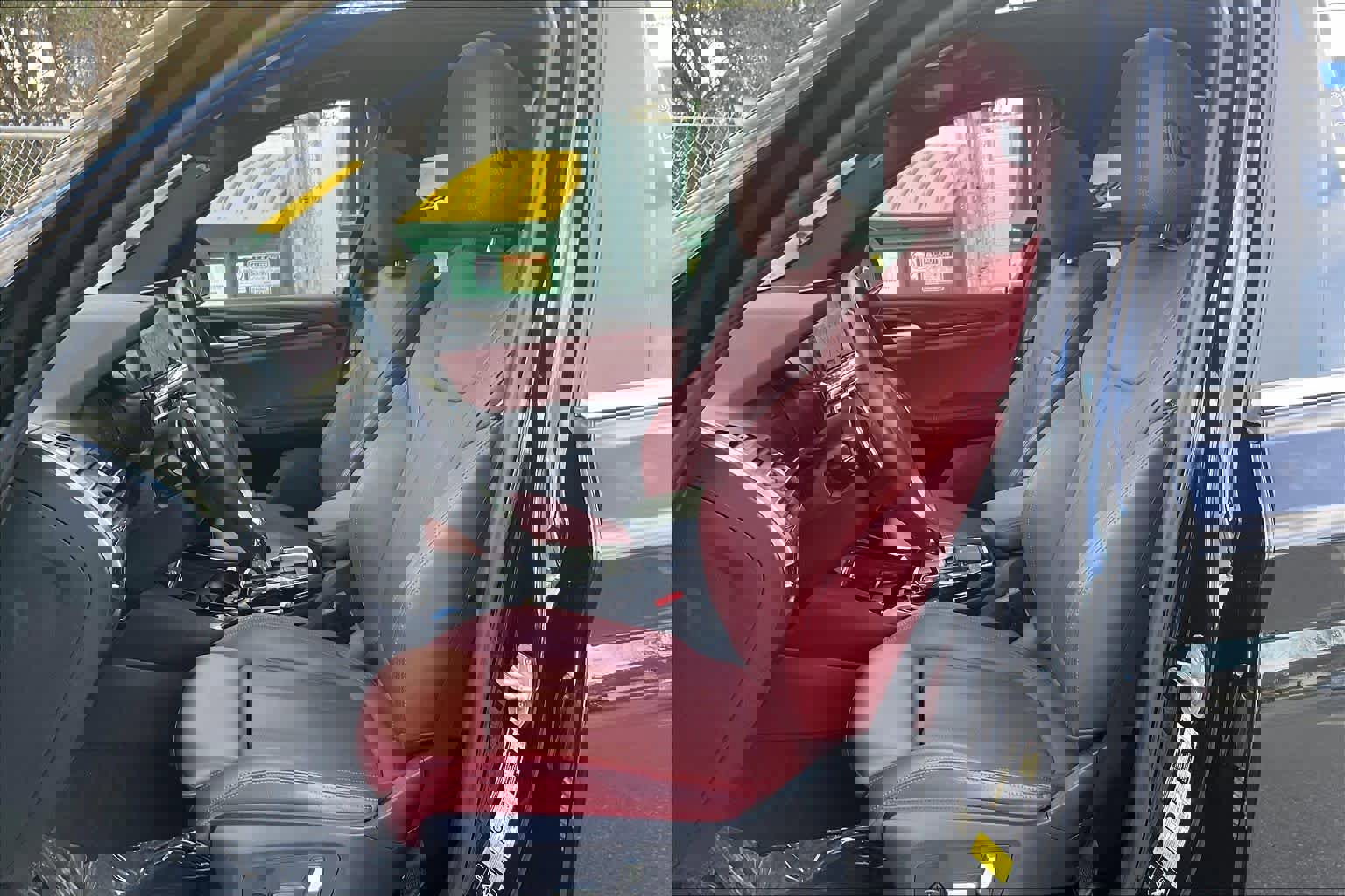 Used 2023 BMW X3 xDrive30i w/ Premium Package image 7