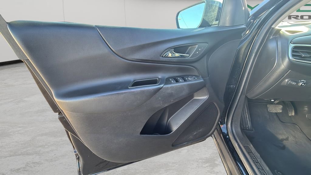 Used 2023 Chevrolet Equinox LT AWD/4WD image 45