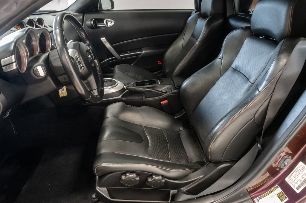 Used 2006 Nissan 350Z Grand Touring RWD image 10