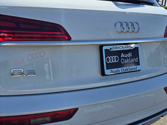 Used 2021 Audi Q5 2.0T Premium Plus w/ Premium Plus Package AWD/4WD image 13