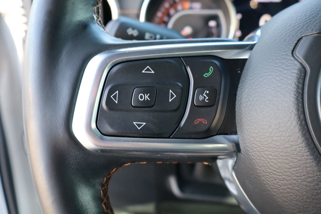 Used 2020 Jeep Wrangler Unlimited Sahara image 16