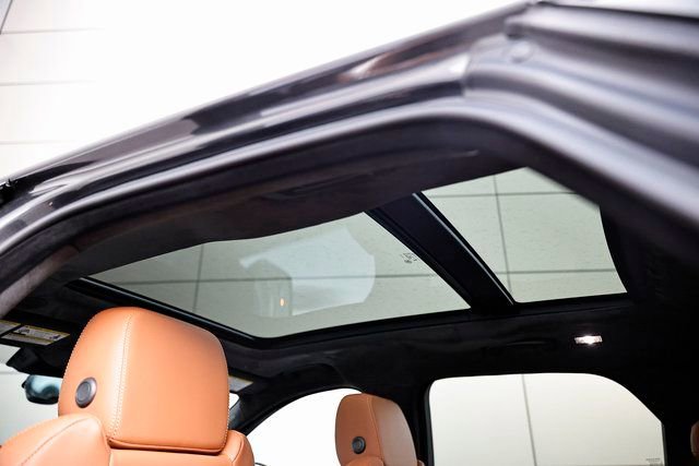 New 2026 Jaguar F-PACE R-Dynamic S image 12